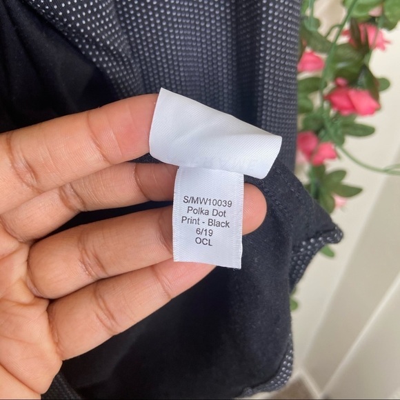 A-Frame StitchFix Black Polka Dot Slim Button Med - Picture 6 of 8